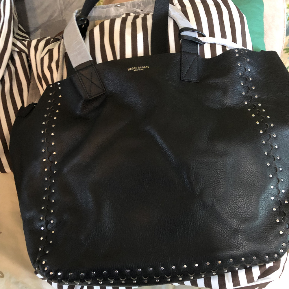 Henri Bendel Astrid reversible tote with pouch nwt